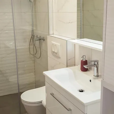 Russo - On The شقة *