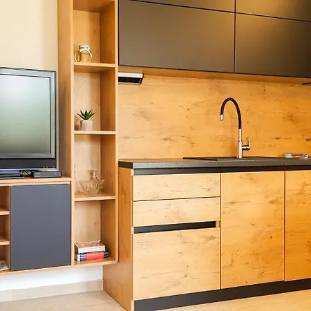 Russo - On The تروغير