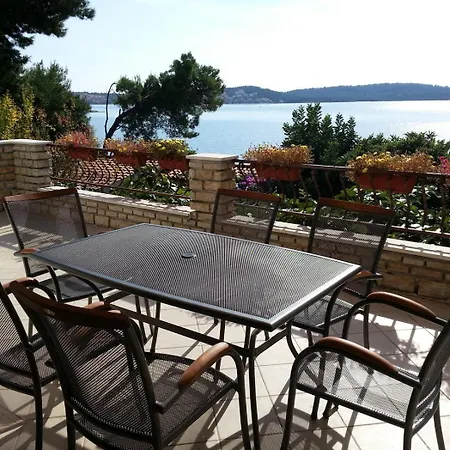 Russo - On The * 特罗吉尔