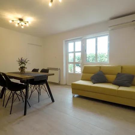 Russo - On The * تروغير