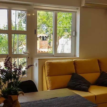 Russo - On The Apartament