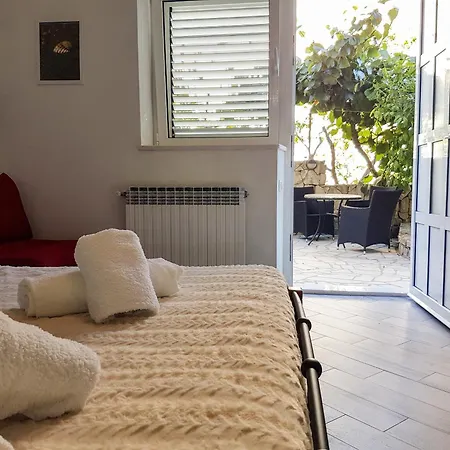 Russo - On The تروغير