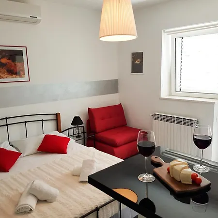 شقة Russo - On The