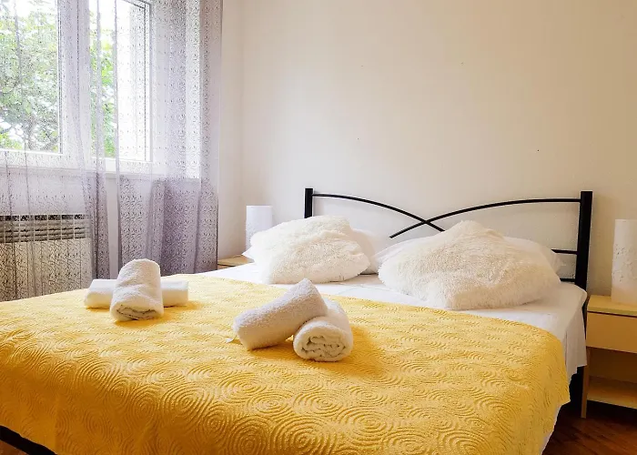 Russo - On The شقة