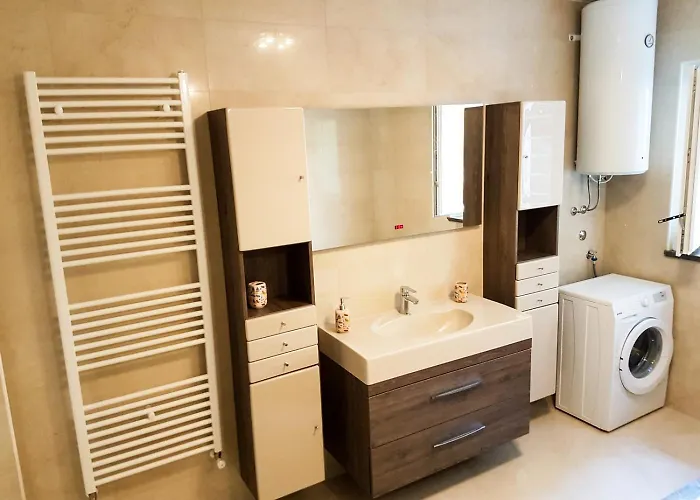 Russo - On The شقة تروغير