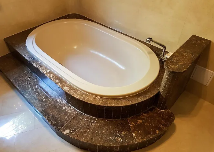 شقة Russo - On The تروغير