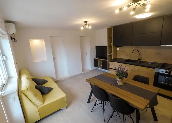 Russo - On The شقة