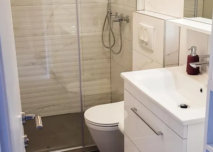 Russo - On The شقة