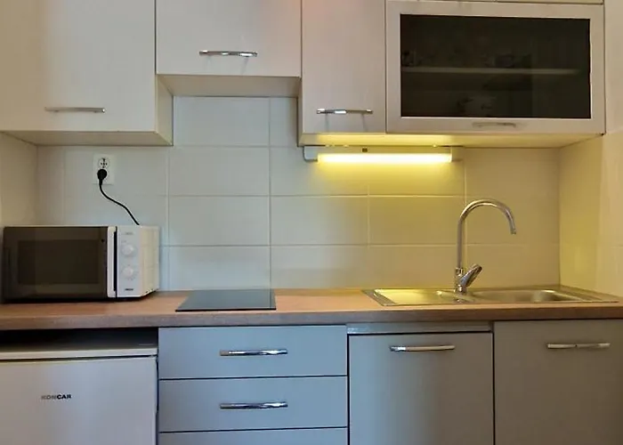 Russo - On The شقة