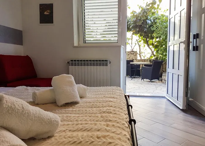 Russo - On The تروغير